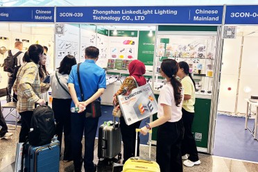 2025香港秋季国际照明展上的领辉